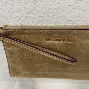 Metallic Gold Michael Kors Flat Large Zip Clutch With Wristlet! Like New!